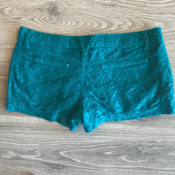 Lace volcom shorts 3” inseam - Picture 4 of 6